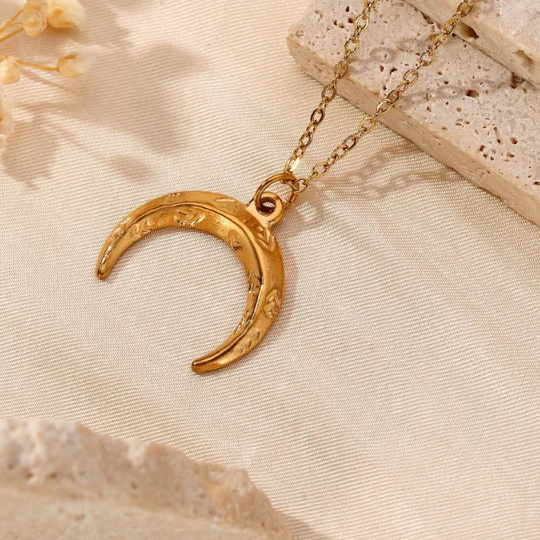 Crescent Moon Necklace | 18K Waterproof Plating